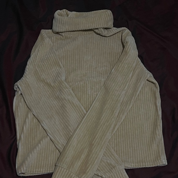 Cream Turtleneck Corduroy Shirt - Picture 3 of 4